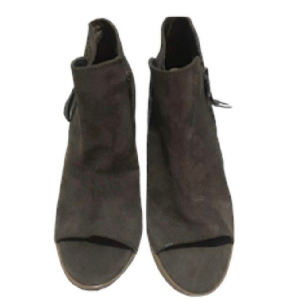 Universal Thread Peep Toe Boot - Picture 3 of 5
